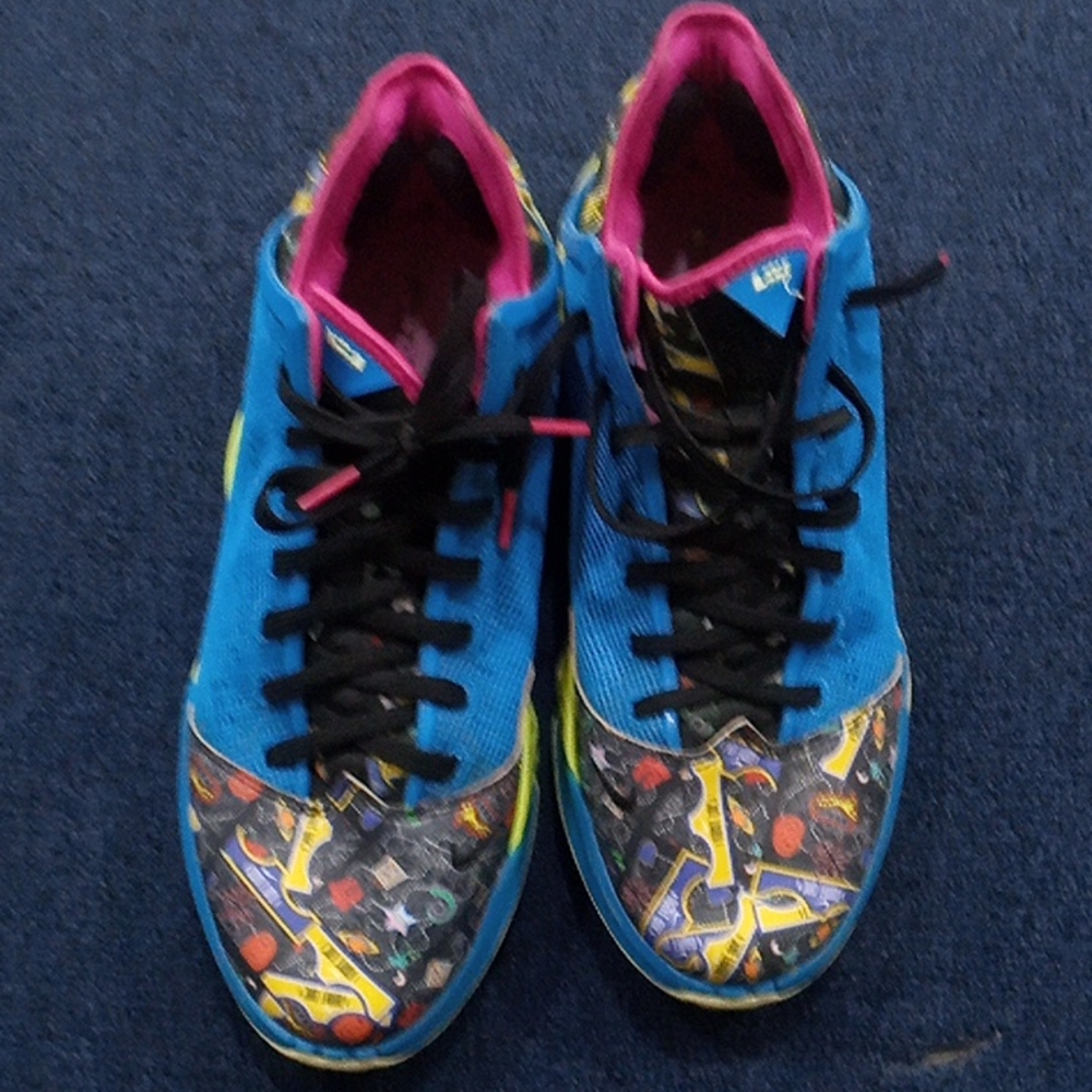 Lebron 19 low